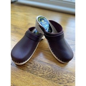Torpatoffeln Cape Clogs Sweden Burgundy Leather Wooden Heel Women's US 7 (37)